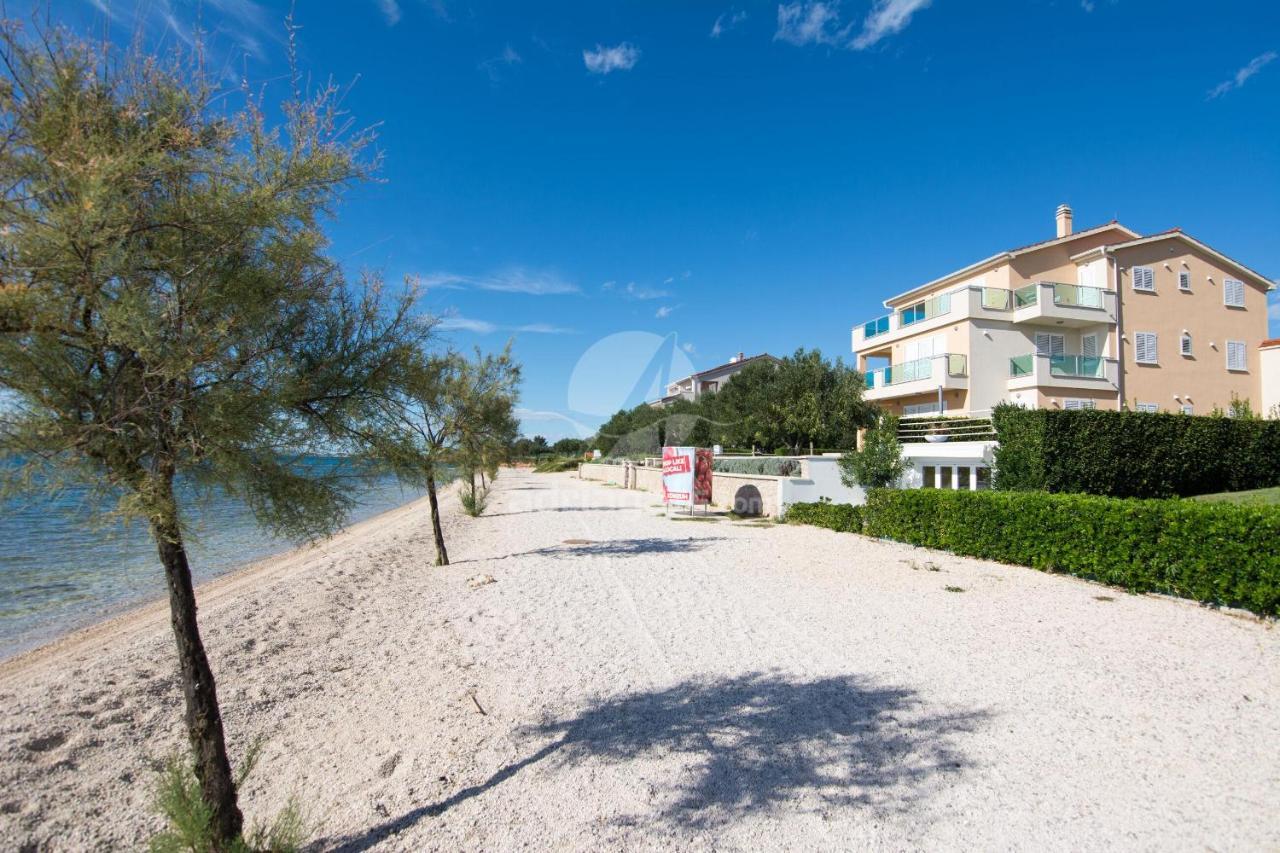 Apartments Citrine On The Beach Биоград-на-Мору Экстерьер фото